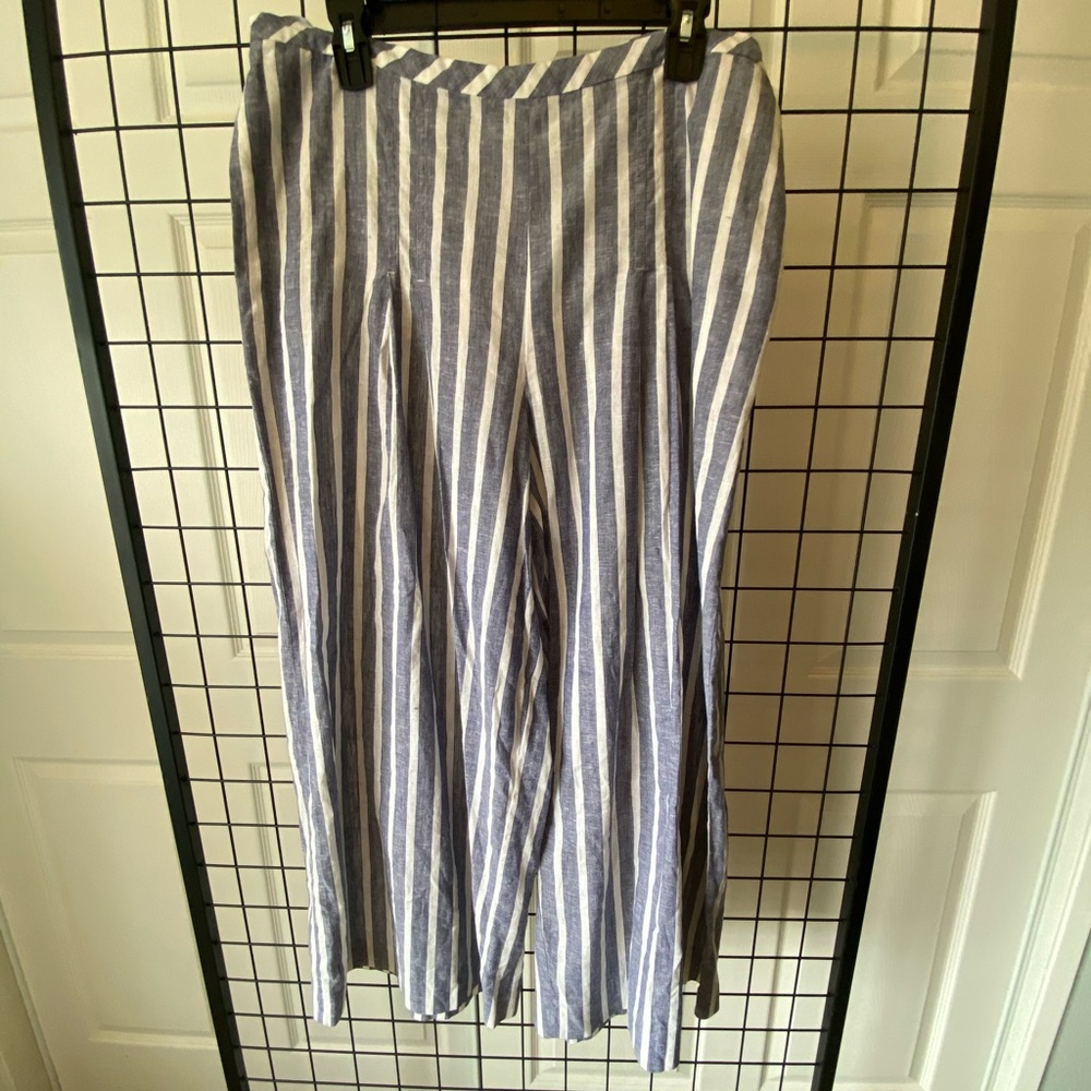 NWOT women’s chambray striped wide leg crop